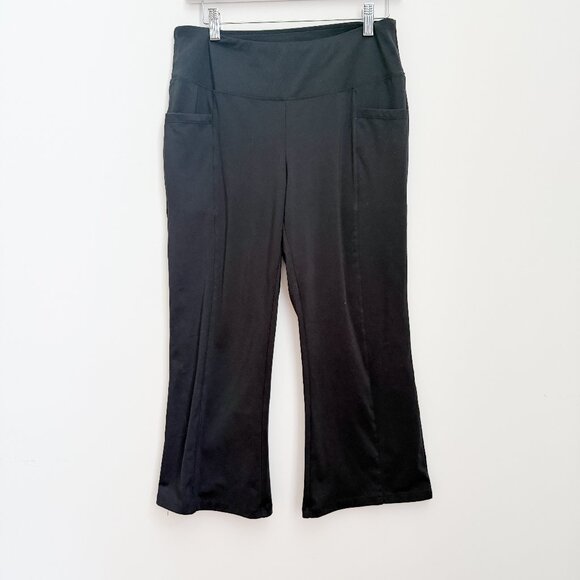 AMAZON - 3/4 Length Bootcut Legging w Pockets - Black - Large - Picture 1 of 4